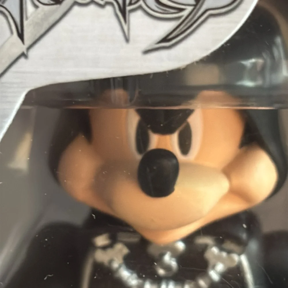 Disney Kingdom of Hearts black coat Mickey figurine!! - Picture 6 of 8